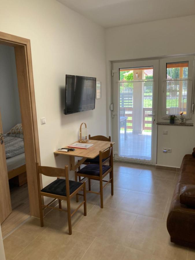 Balati Vendeghaz Apartment บาลาตอนมารีอาเฟือร์เดอ ภายนอก รูปภาพ